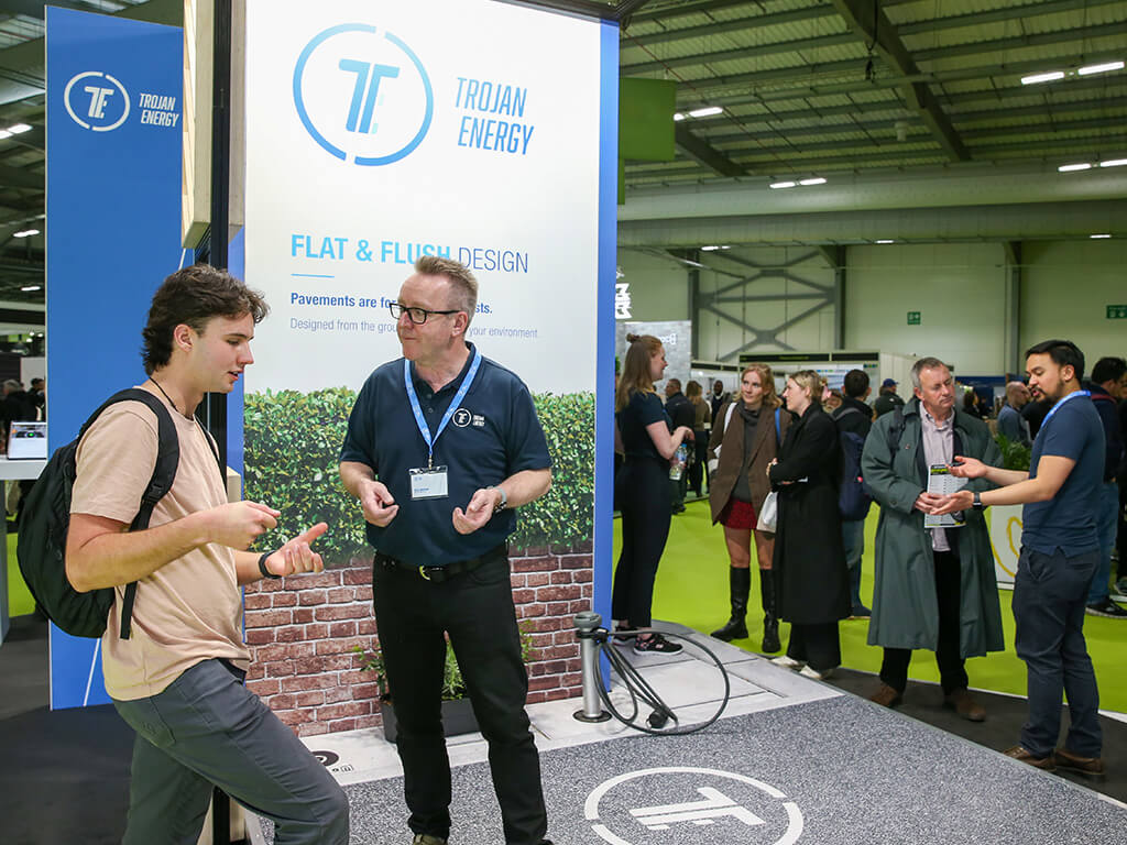 Read more about the article Choosing The Right Exhibition Staff