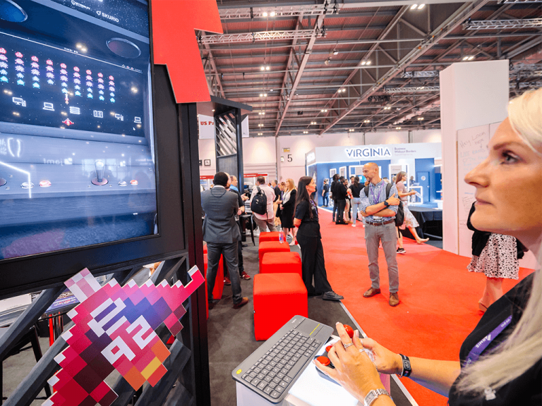 Audience Engagement - Classic Arcade Style Game for Exhibition Stands